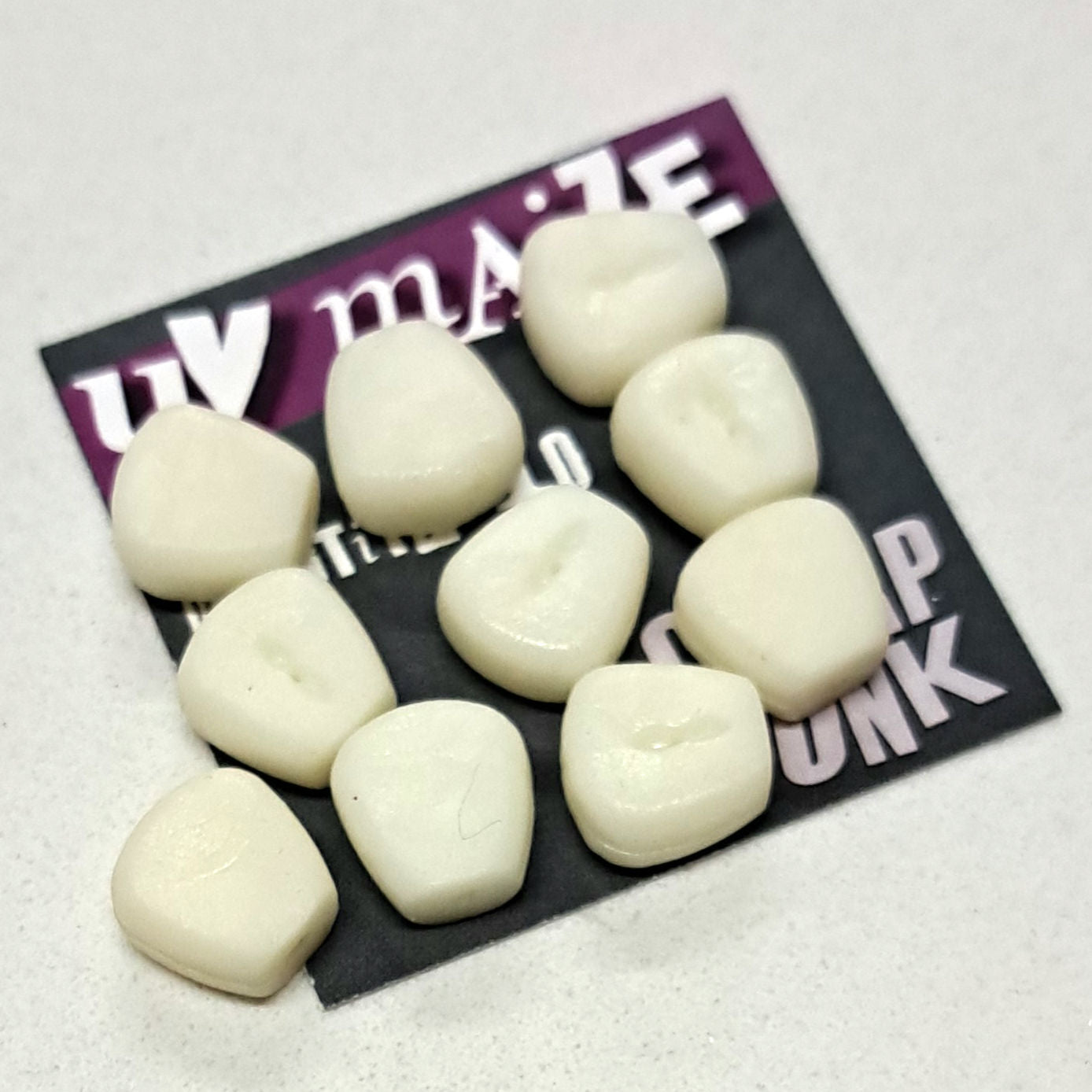 Glow In The Dark (UV) Maize